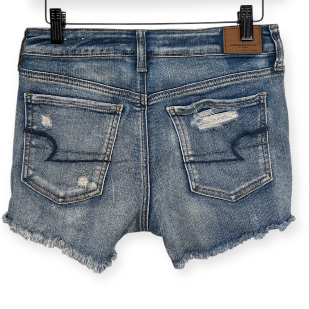 American Eagle Medium Wash Distressed Cut Off High Rise Shortie- Size 4 - Picture 2 of 5